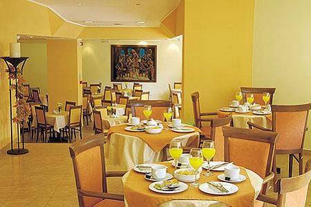 Four Seasons Отель